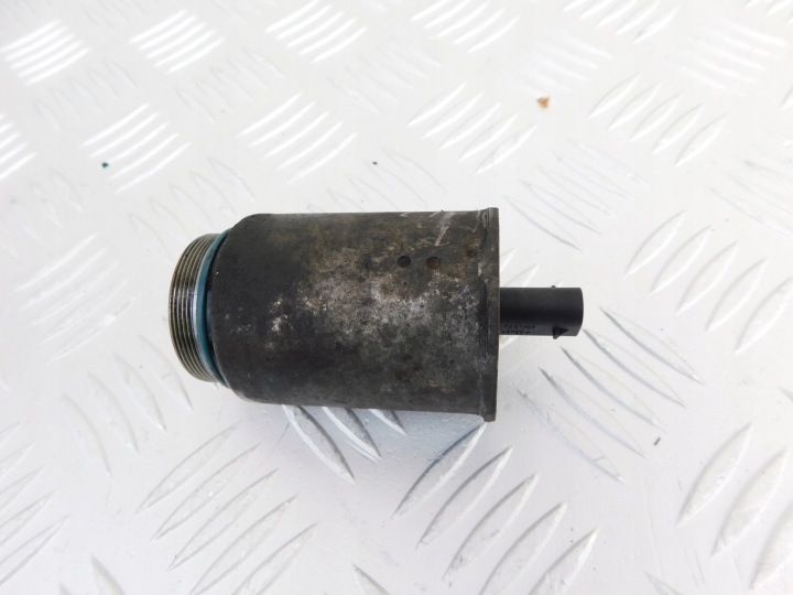 sensor of pressure oil Mercedes Sprinter 906 2.2 CDI OM651 OEM A6511800115