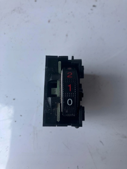 switch of the heating seat 96666215XT PEUGEOT 508 and