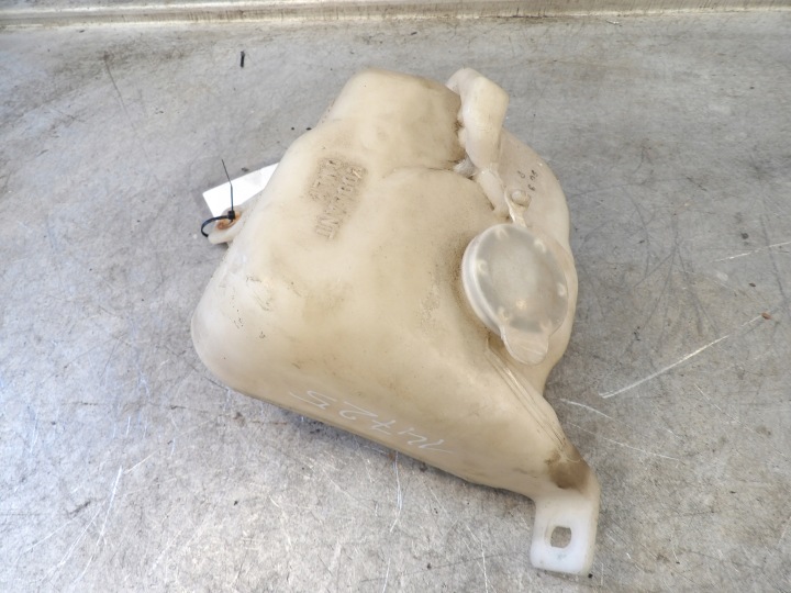 Mazda MX5 II Scheibenwaschbehälter 823021-116