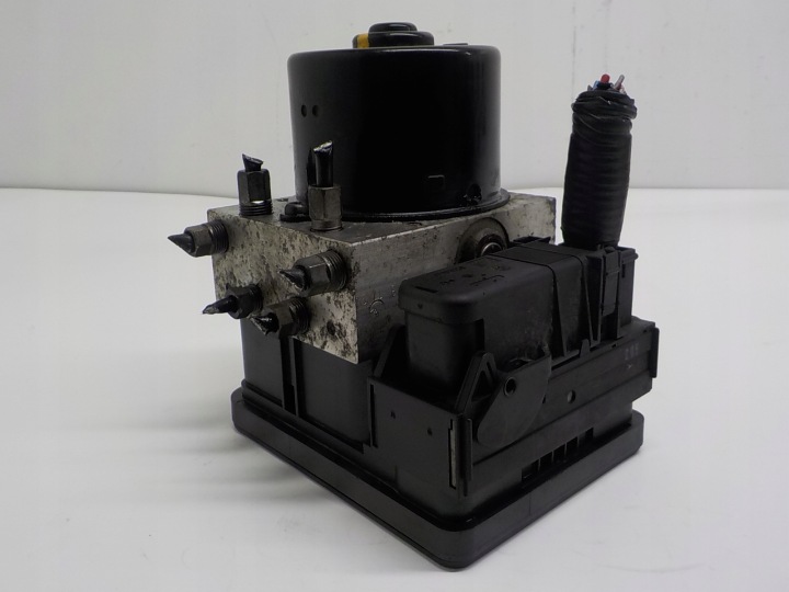 MAZDA 3 and pump ABS 6N61-2C405-GB 06.2109-5153.3