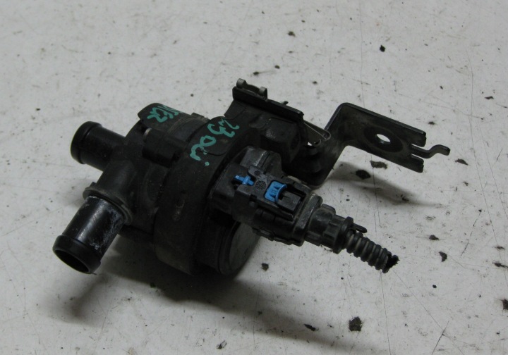 RENAULT MASTER III 2.3DCI water pump electrical circulation of water 0392023219