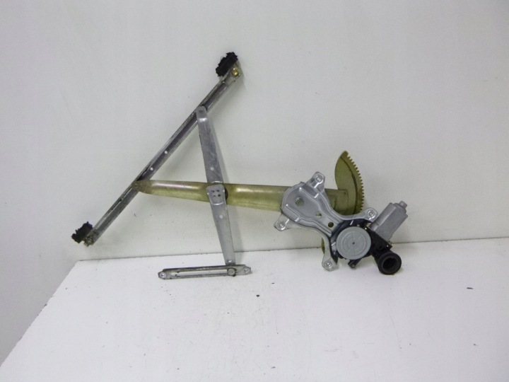 MEHANIZAM PROZORA PREDNJI DIO LIJEVI DAIHATSU YRV 2001R.