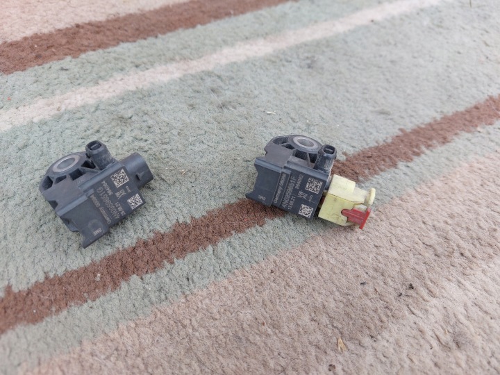 Sensor AIRBAG Beschleunigungs- AUDI VW PORSCH 4N0959651G