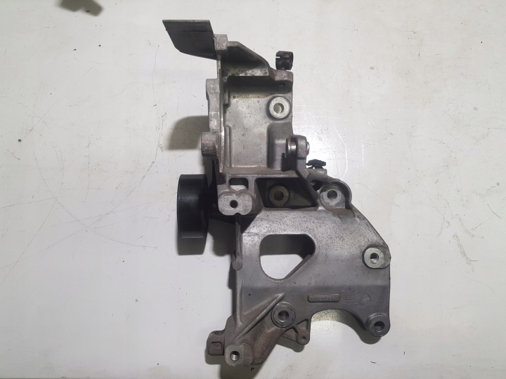 Supporto alternatore FIAT FREEMONT 2.0D