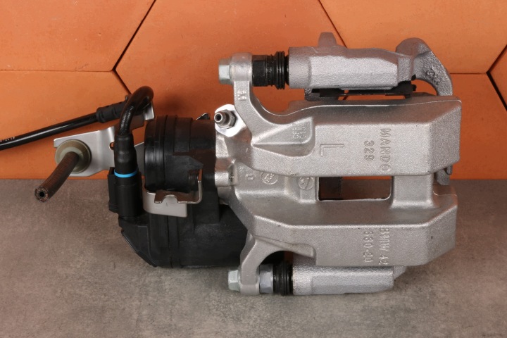 BMW G20 G21 G22 G23 G26 G42 PINZA FRENO freno sinistra posteriore 42/330/20 8832479