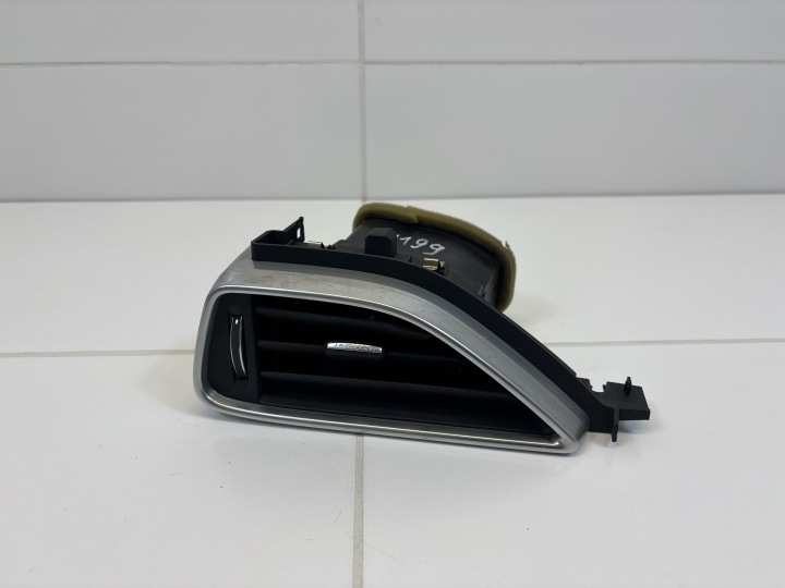 grid air conditioning devices left side Jaguar XF facelift 2015 GX73-018B09-A