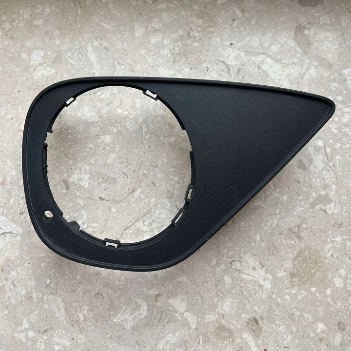 TOYOTA YARIS III 3 LIFT 14- griglia Paraurti Destra Anteriore Destro 81481-0D260