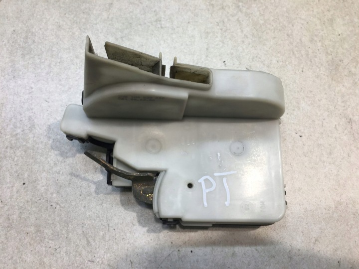 de la Serrure Portière Droite Arrière VW GOLF III 1H4839016