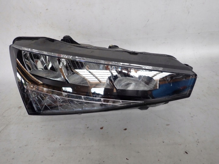 SKODA SCALA 657 19- Feux phare Droit Avant Avant 657941016