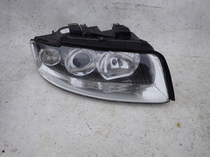 AUDI A4 B6 MALYSZ 00-04 Licht vorne rechts KSENON