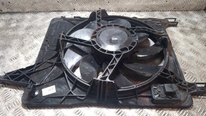radiator fan NISSAN QASHQAI 5393199 valeo