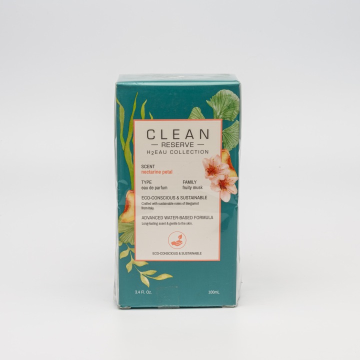 clean nectarine petal