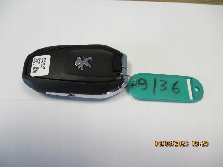 kulcs kulcs PILOT PEUGEOT 308 3008 5008 98281208ZD