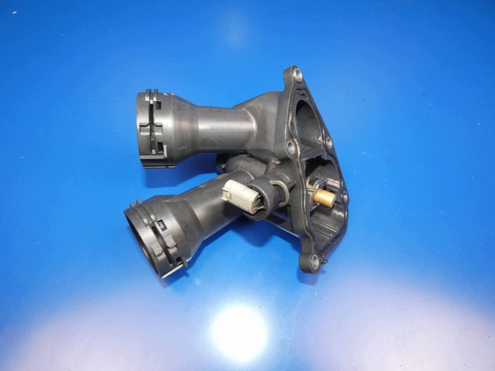 MERCEDES E KLASA W213 W205 W253 2.0 CDI 654 termostato Scatola termostato