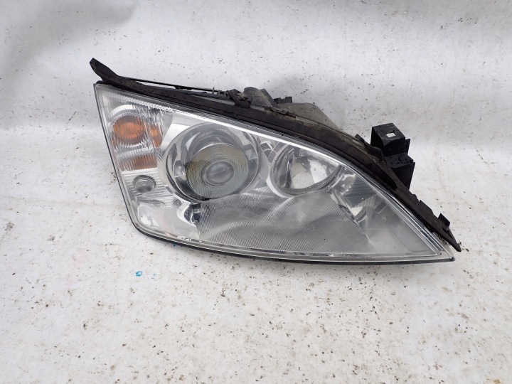 FORD MONDEO MK3 light right front XENON