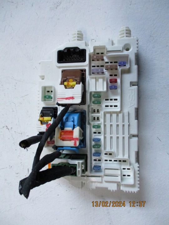 modul Sicherungen CITROEN DS4 II 9842267880