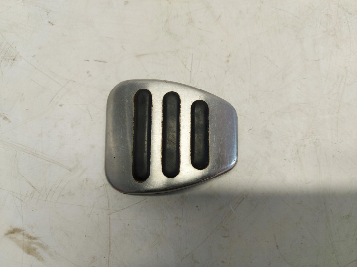 FORD MUSTANG VI poklopčić pedalu kočnice DR33-2457-BA