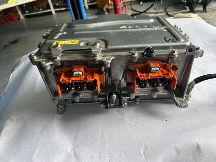 RENAULT AUSTRAL module LADOWANIA BATERII INWERTER 291A19730R 292A01152R