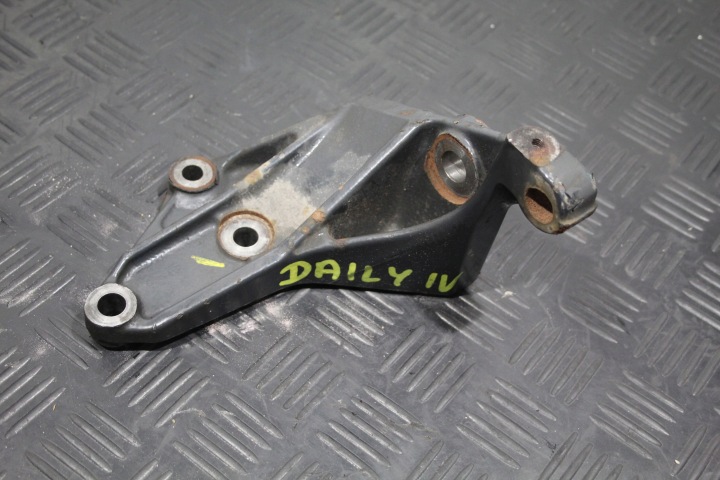 SUPPORT SUPPORT PLAQUE SUPPORTS FIXATION MONTAGE MOTEUR IVECO DAILY IV 4 5801260395