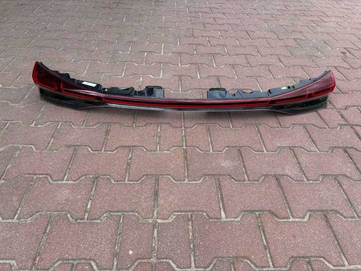 Licht mitte heck AUDI Q4 E-TRON 89A945095