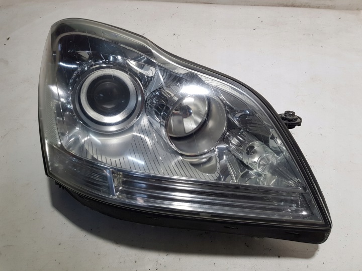 MERCEDES GL X164 Licht rechts vorne UK