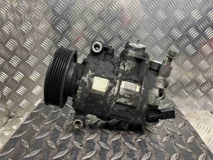 Compresseur Climatisateur air conditionné VOLKSWAGEN EOS 1K0820859N