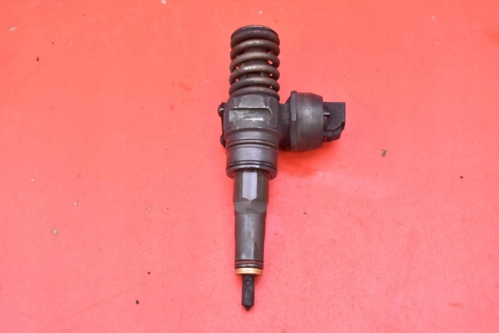 nozzle nozzle 038130073AG 0414720215 VW TOURAN and 1.9 TDI 101 KM 03-06