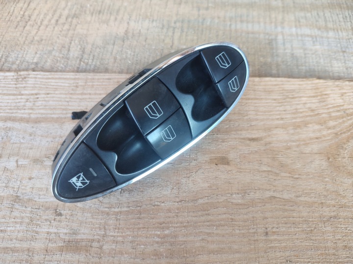 MERCEDES W211 W213 Bouton Panneau contrôle Vitre Gauche Avant A2118213679