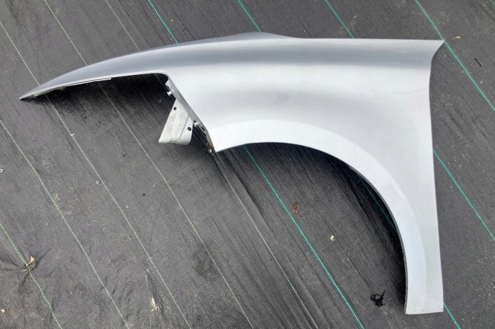 Aile Gauche Avant CITROEN C4 PICASSO II KROTKI EZR EZRC #25