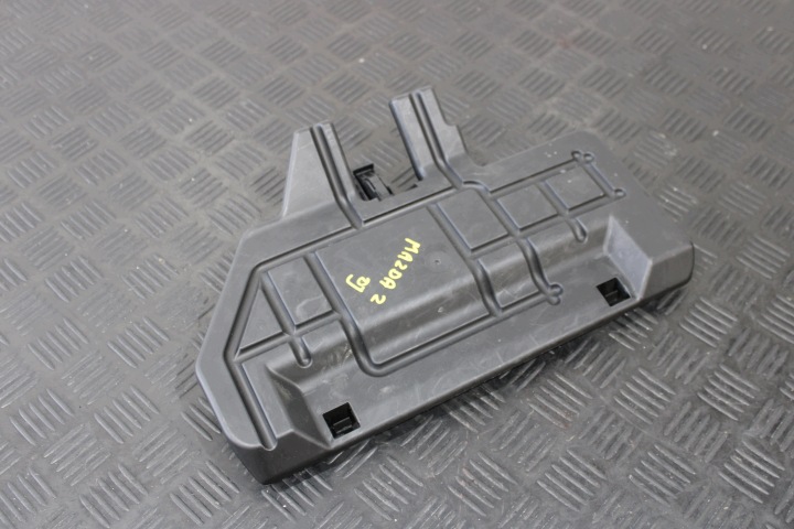 Blende Abdeckung Verschlußstopfen konsole K3006 MAZDA 2 II DJ LIFT
