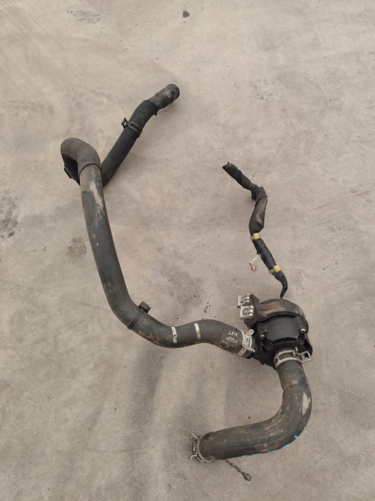 FORD FOCUS MK4 LIFT Pumpe Pumpe des Wassers