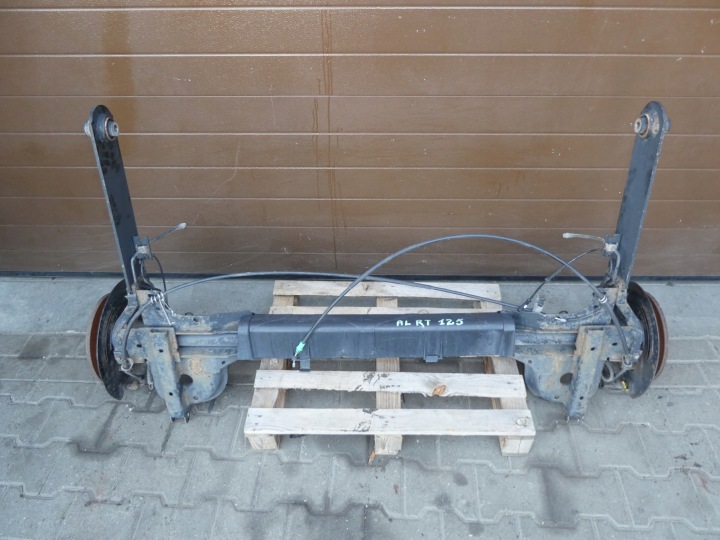 suspension beam of the rear OPEL VIVARO B TRAFIC III