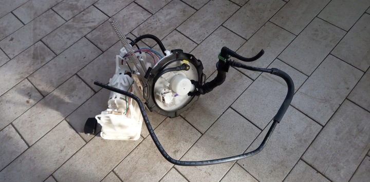 podávacie čerpadlo RAV4 IV LIFT 2,5 HYBRYDA 77020-42260