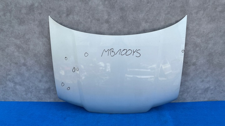 VW BORA 1J5 Capot occasion Couvercle 1J5823031 MB100YS