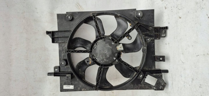 DACIA DUSTER II 2 17- hütöventilátor 214811626R