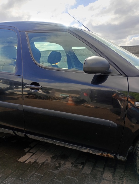 Portière Droit Avant Avant Skoda Roomster FL 06-15 kod lakieru 9910
