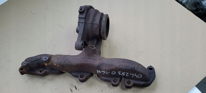 A3 8V LIFT výfukové potrubie turbíny 1.6 TDI 04L253016H VW