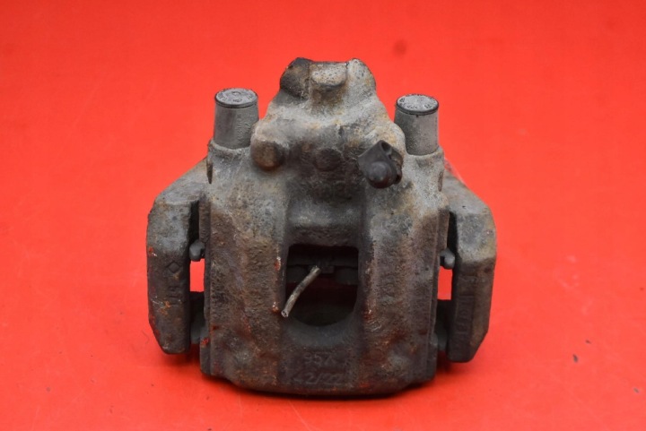 caliper brake right rear part BMW X3 E83 2.0 D 177 KM 06-10