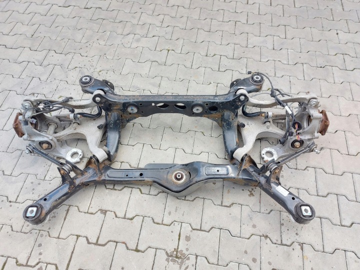 Macan Turbo II LIFT assale RINFORZO PARAURTI ASSALE ANTERIORE CULLA Sospensione posteriore 95b505235f