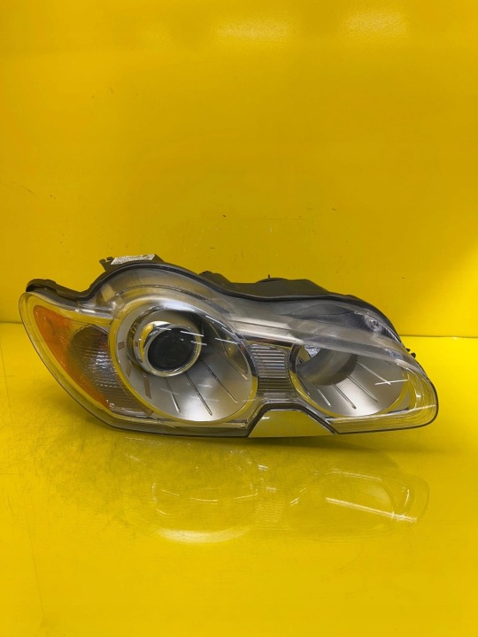 light right Jaguar XF X250 07-11 Bi-Xenon 8X23-13W029-KC