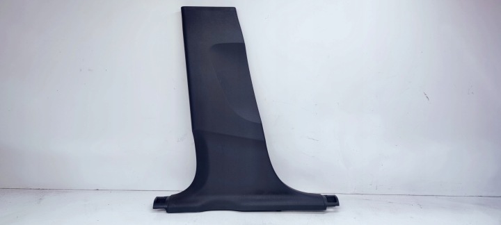 Kryt POSZYCIA SLUPKA B ľavá AUDI Q3 8U0867239