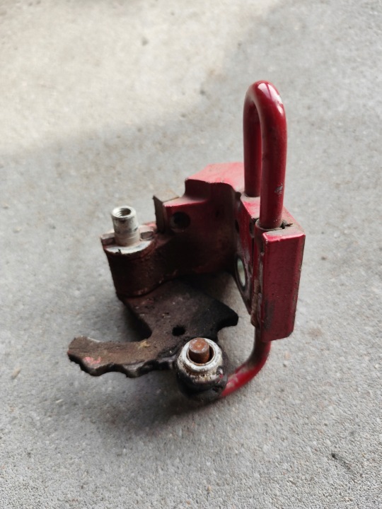VW T5 Cerniera PORTA Portiera sinistra inferiore Anteriore autisti rosso 7H0831411A
