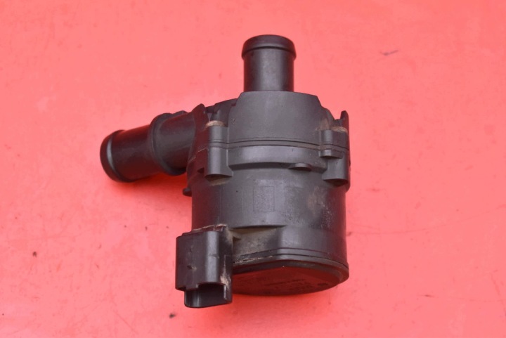 Pompa circolazione d’acqua 925164GA0A 0382023219 DACIA DUSTER 2 II HM 1.0 TCe 90 KM