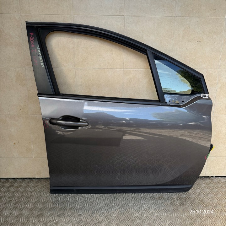 dveře přední pravé PEUGEOT 2008 a LIFT 2016 ROK