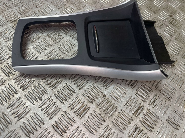 Mercedes-Benz B W245 2009 Frame jack 1071240100 5