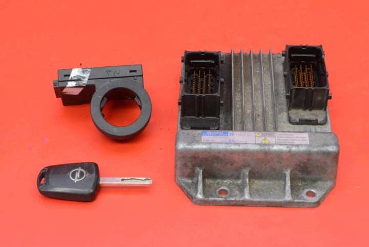 IMMO computer Montaggio 8980003220 98000322 OPEL MERIVA A 1.7 CDTI 100 KM LIFT