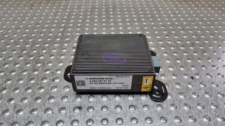 Steuergerät feszültség FALOWNIK 12V/230V A0008270705 MERCEDES W205 W213 W222