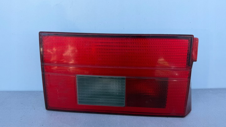 SEAT TOLEDO 1 e 91-98 ROK sinistra FANALE FARO del cofano posteriore + WKLAD K60/CX18