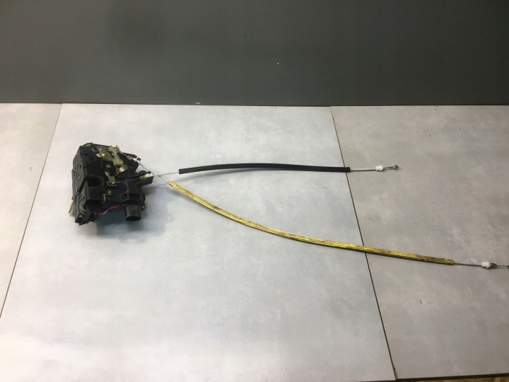 de la Serrure Portière Gauche Arrière AUDI A6 C5 7 PIN