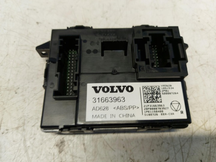 VOLVO XC40 Module Unité de contrôle Console 31663963